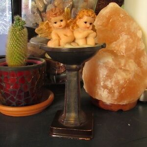 Angel Babies Cherubs Sitting in a Pedestal Figurine